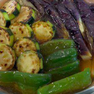 【節約レシピ】焼いて漬けるだけ♪簡単「夏野菜の焼き浸し」の作り方