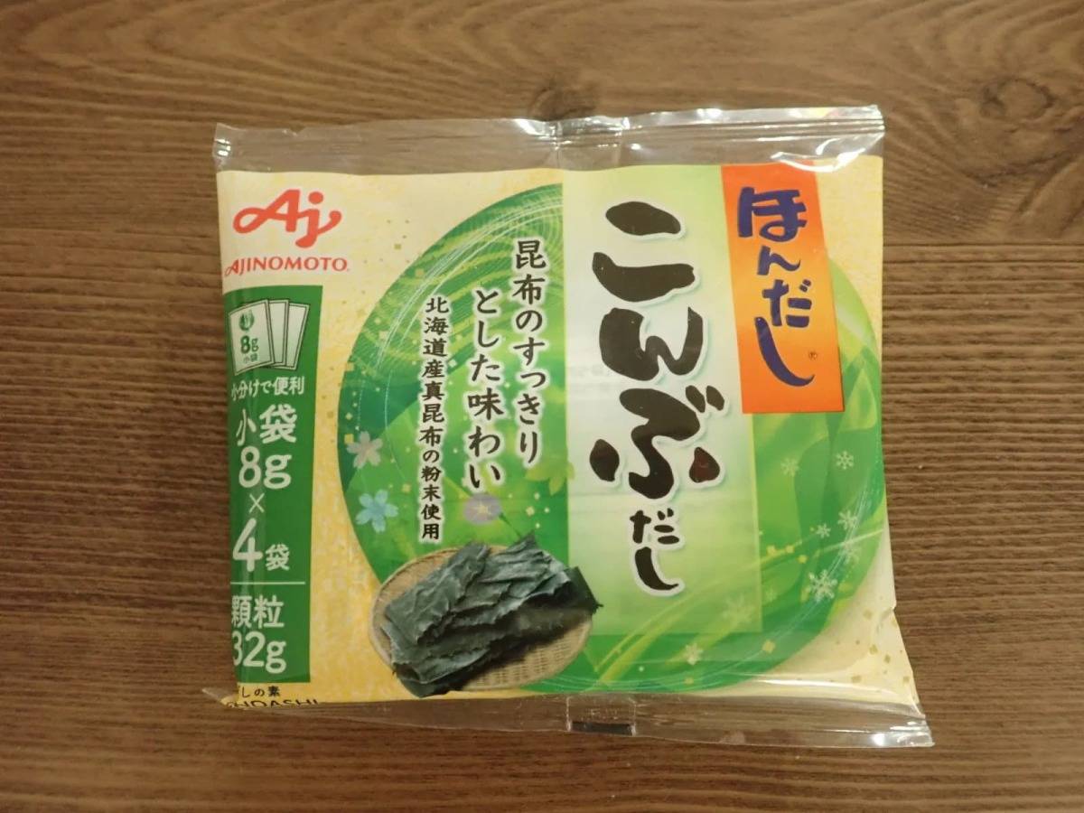 ダイソー味の素 ほんだしこんぶだし小袋 8g 4袋入−１