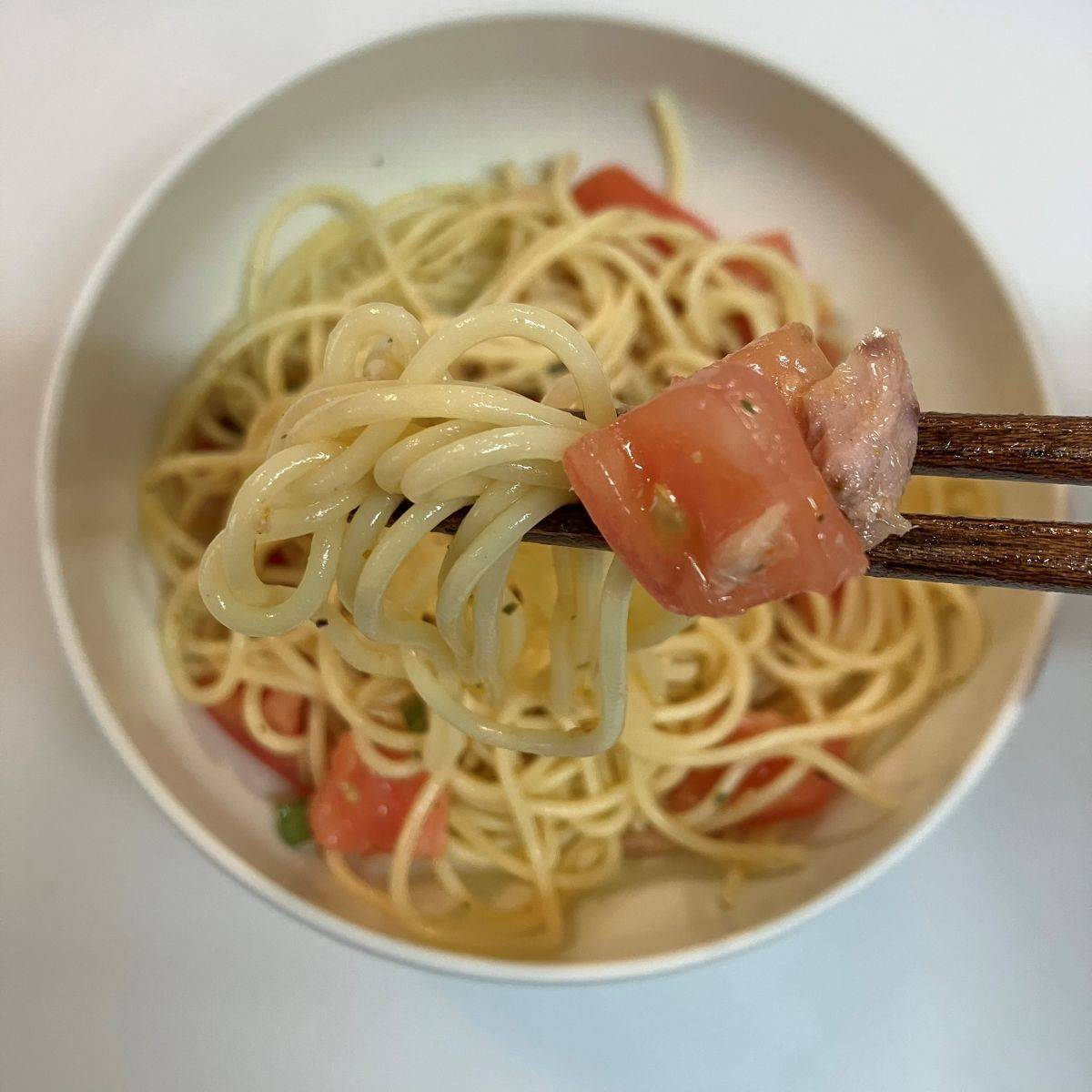 いなば公式の「トマトとツナの冷製パスタ 」のレシピ
