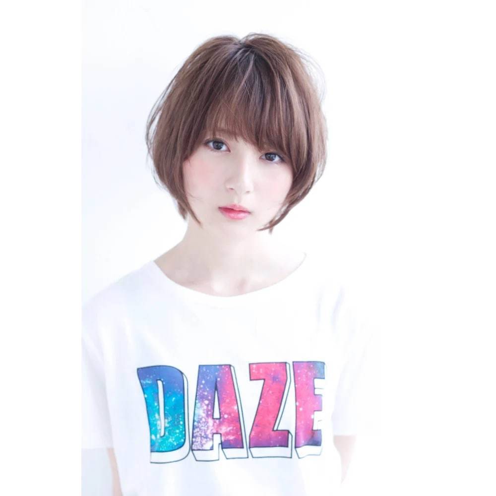 柔らかいラベンダーグレージュ