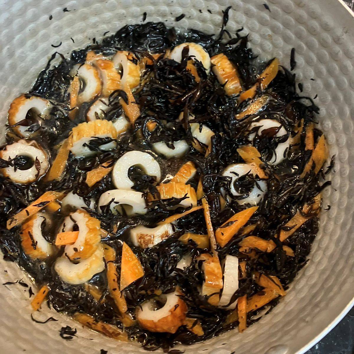 紀文公式の「枝豆入り焼ちくわとひじきの炒め煮」のレシピ