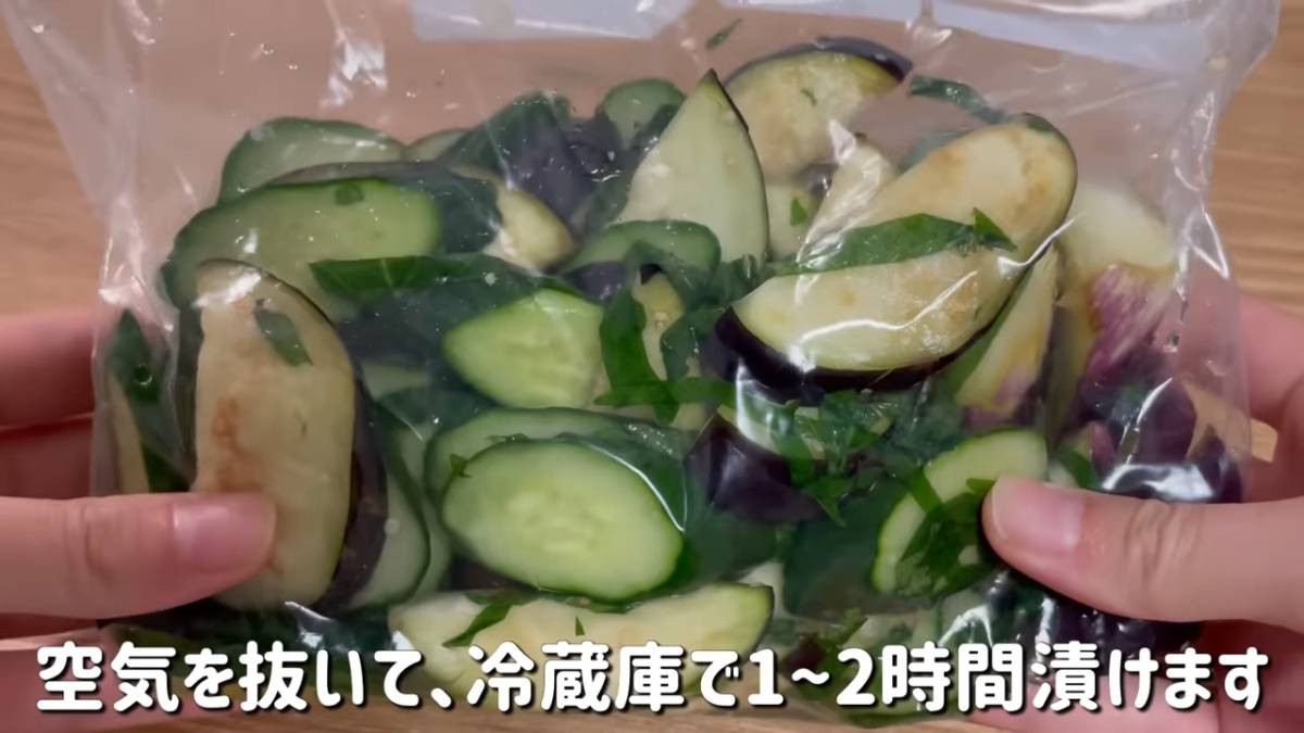 調味料を加える