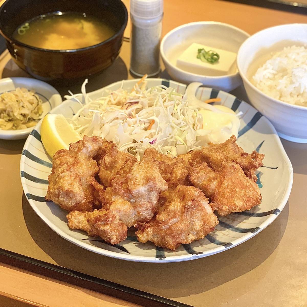 やよい軒の「特から揚げ定食」