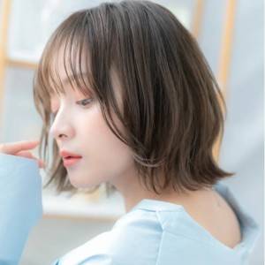 白髪気にならない！50代のための若返りヘアカラー5つ〜2025年8月〜