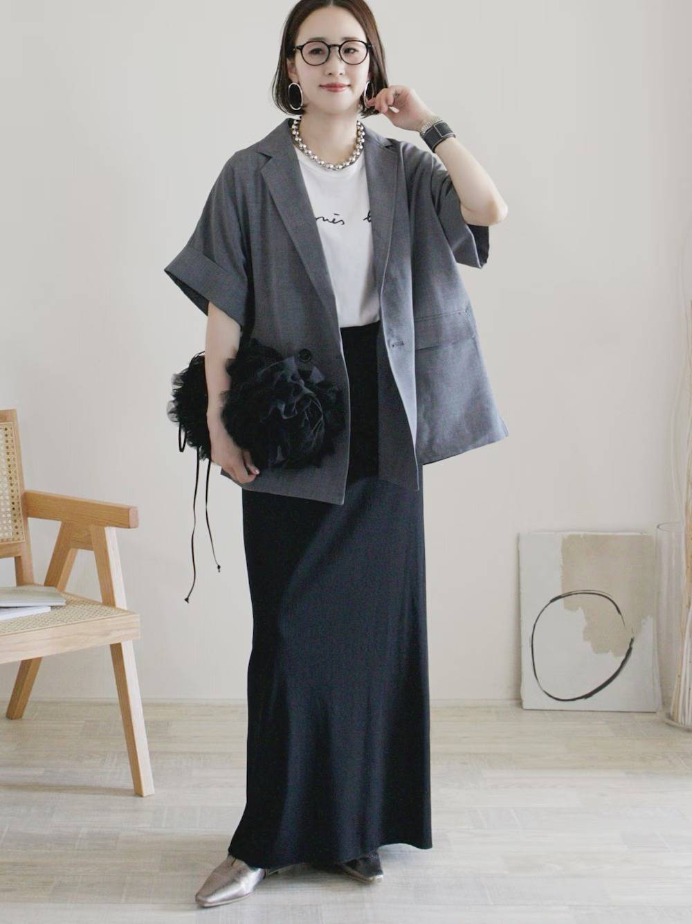 ロゴTシャツの上にハーフスリーブのジャケットを羽織る♡