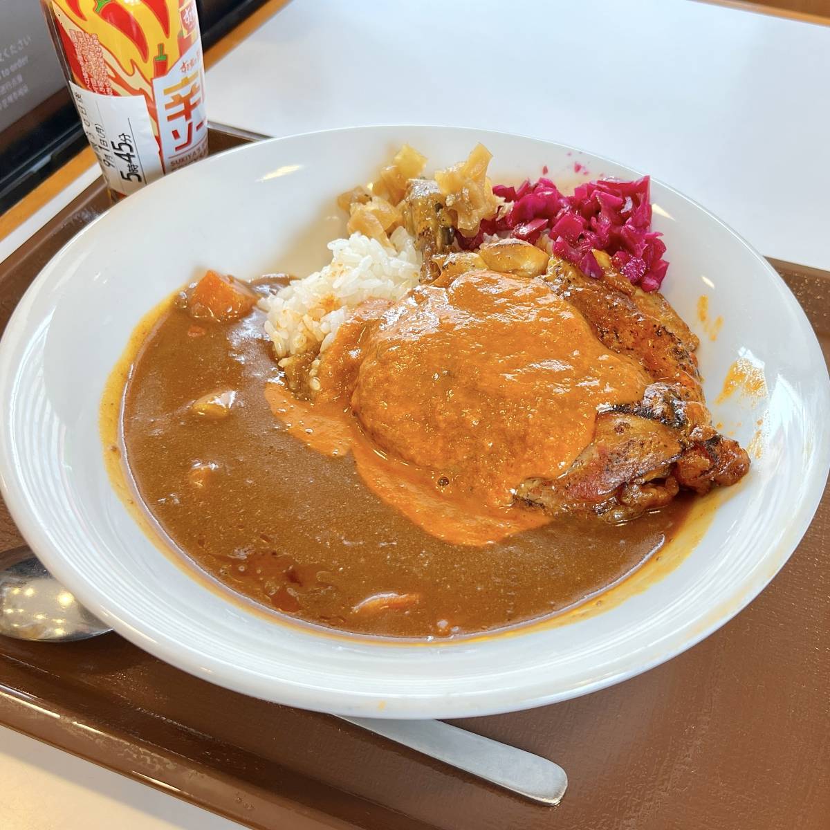 すき家の「バターチキンソースカレー」