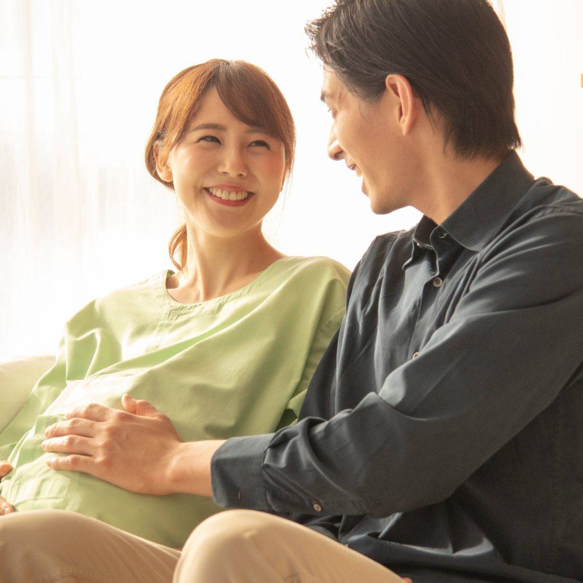 出産を控えた夫婦