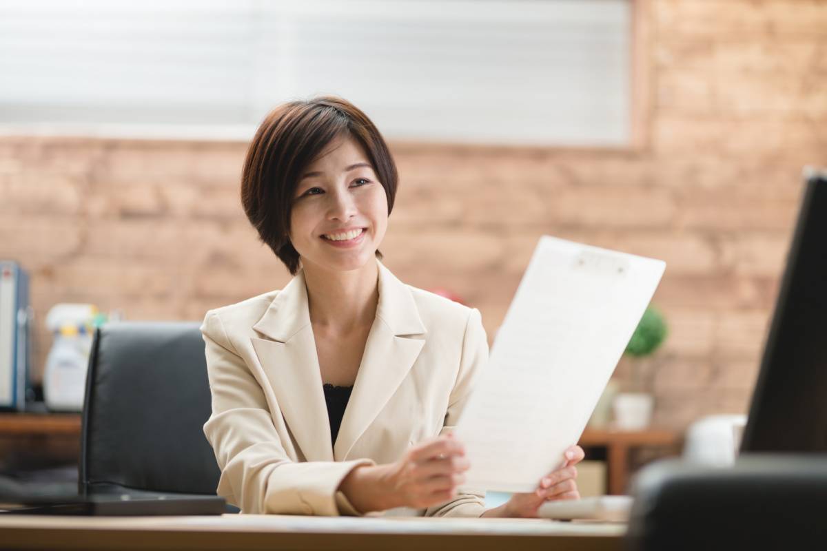 仕事をしている女性