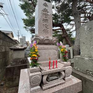 【お墓参り】意外とやっちゃってる人多そう……。墓前での『撮影のマナー』【お盆】