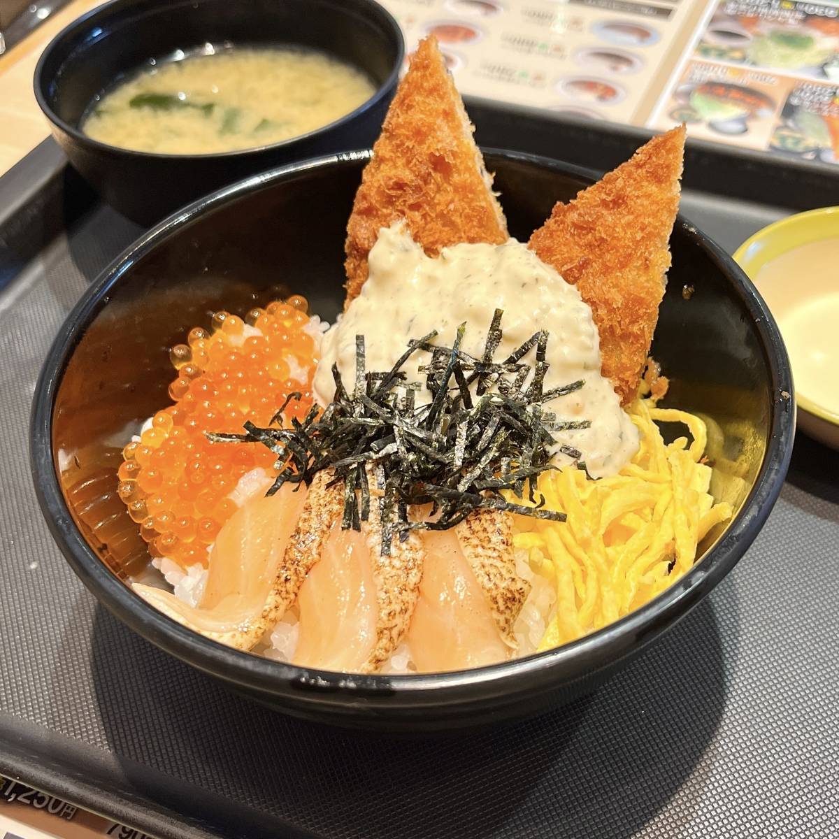 松のやの「サーモンいくら丼」