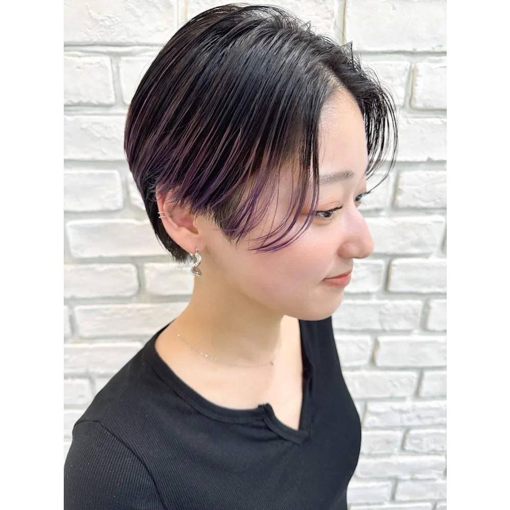 センターパート×前下がりショート