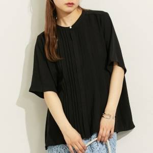 体型カバーしたいならコレ買って♡8月におすすめの「ブラウス」5選