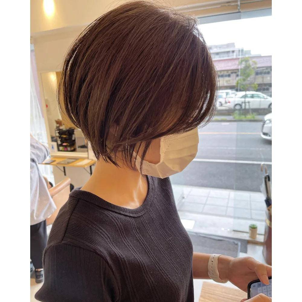 濡れ感のあるアッシュグレー