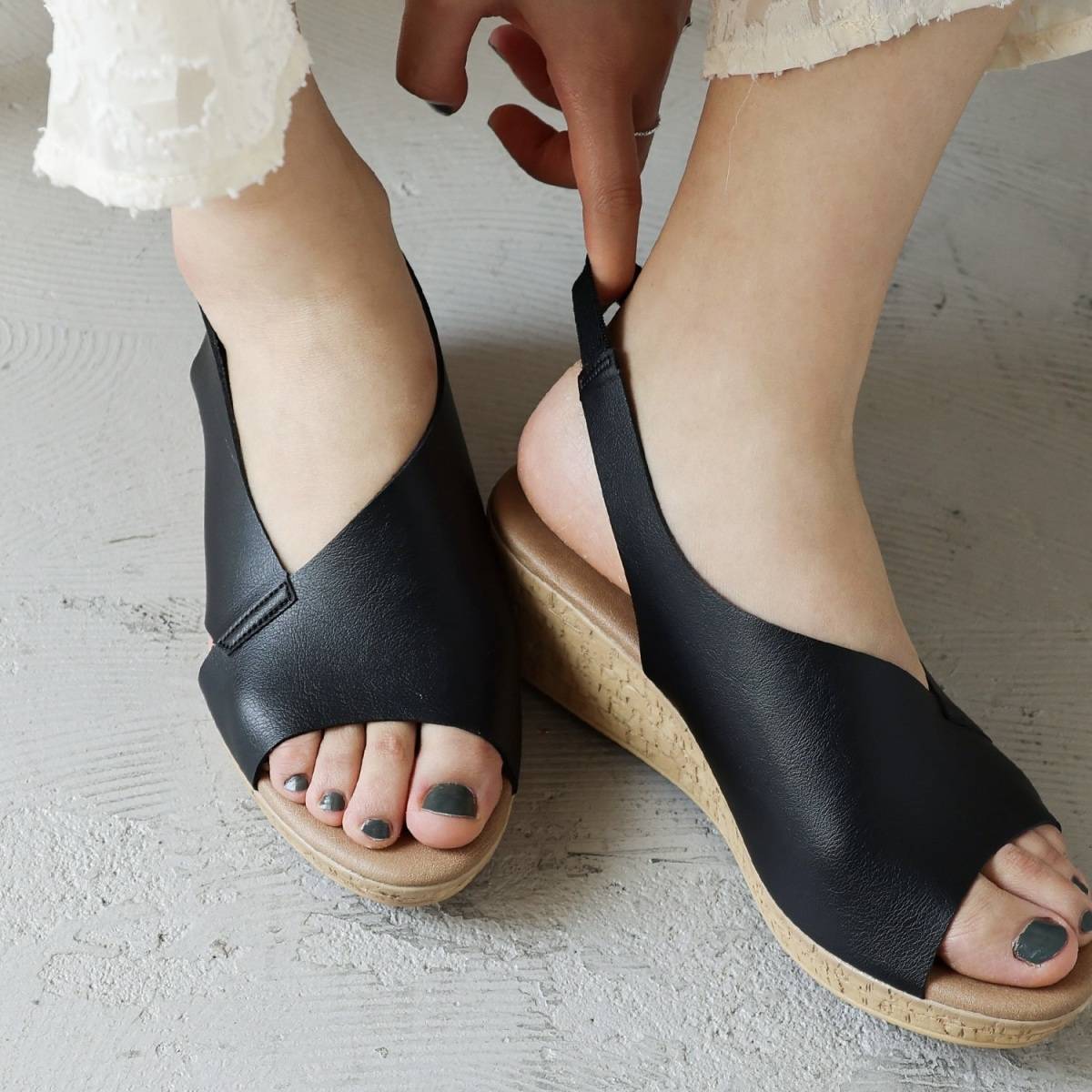 bflat 日本製バックゴムベルトウェッジサンダル