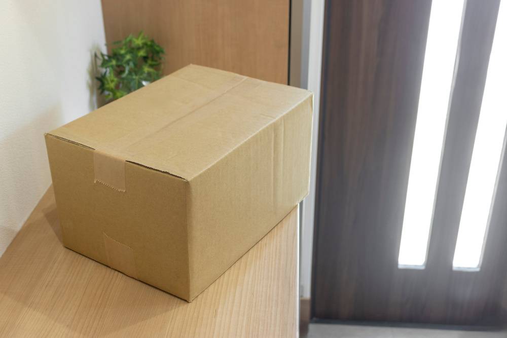 ダンボール、玄関