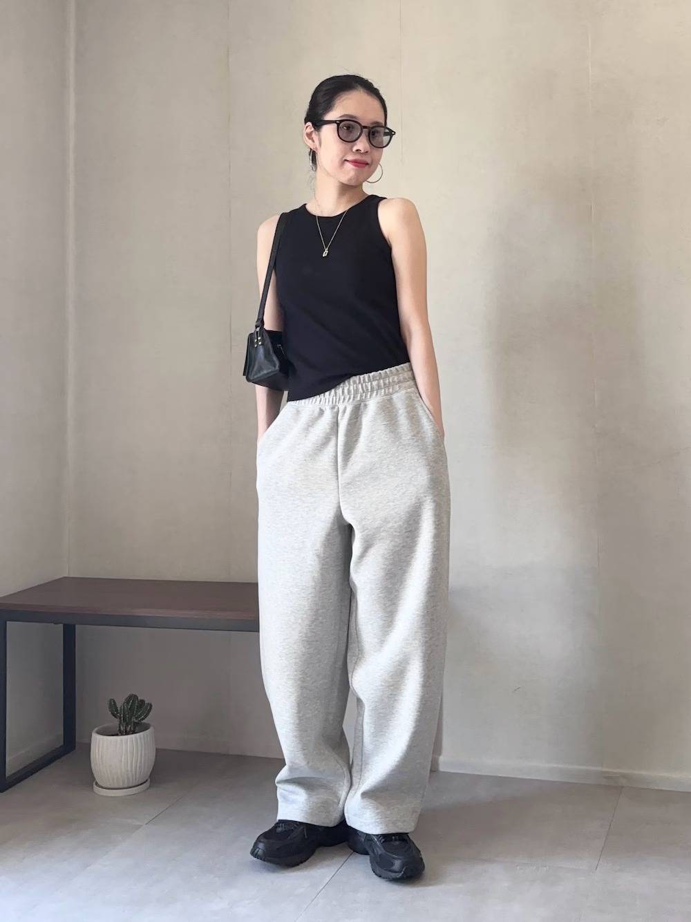 アメスリトップス×スウェットパンツ