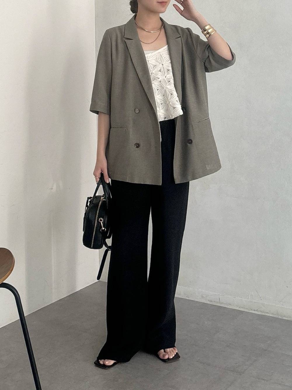 レーストップス×ハーフスリーブのジャケット
