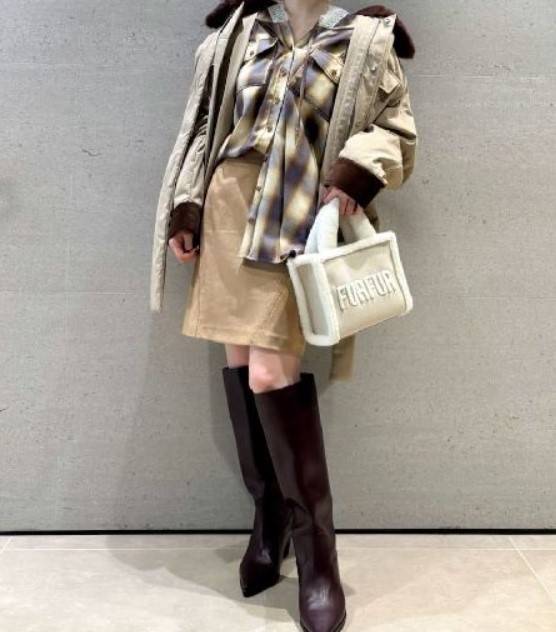 FURFUR スタッズデザインミニスカート