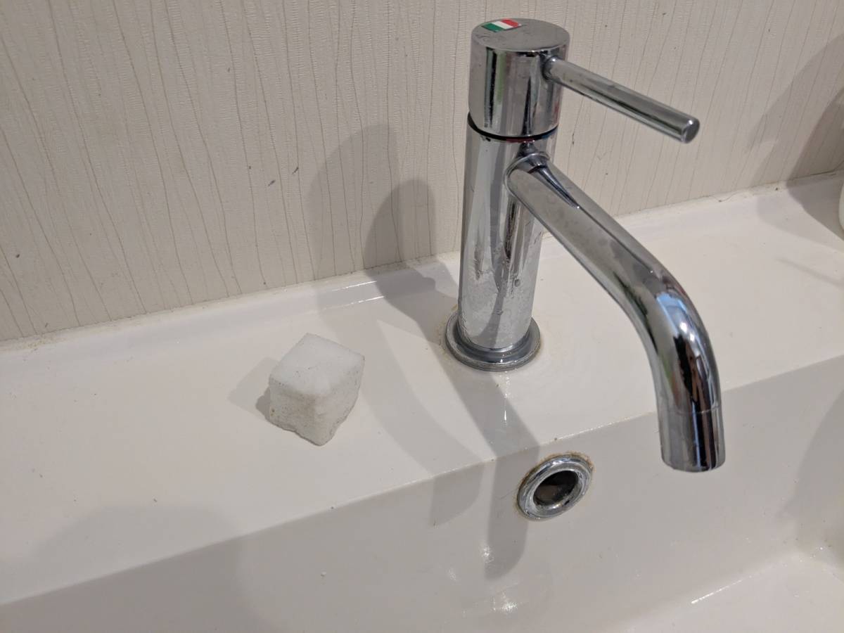 【100均】のキッチンコーナーのアレで！！水回りの気になる汚れが落ちる！落ちる！！