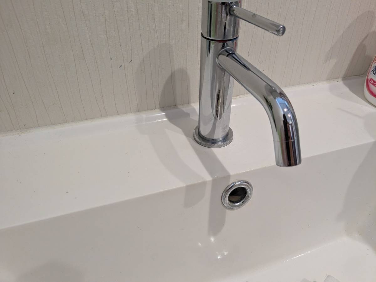 【100均】のキッチンコーナーのアレで！！水回りの気になる汚れが落ちる！落ちる！！