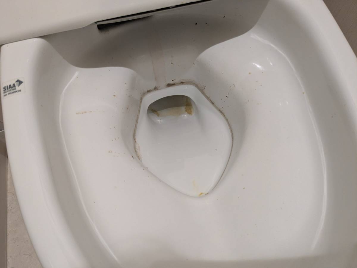 【トイレ掃除】がむちゃくちゃ簡単に！！1枚のシートがどんどん汚れを消していく！！