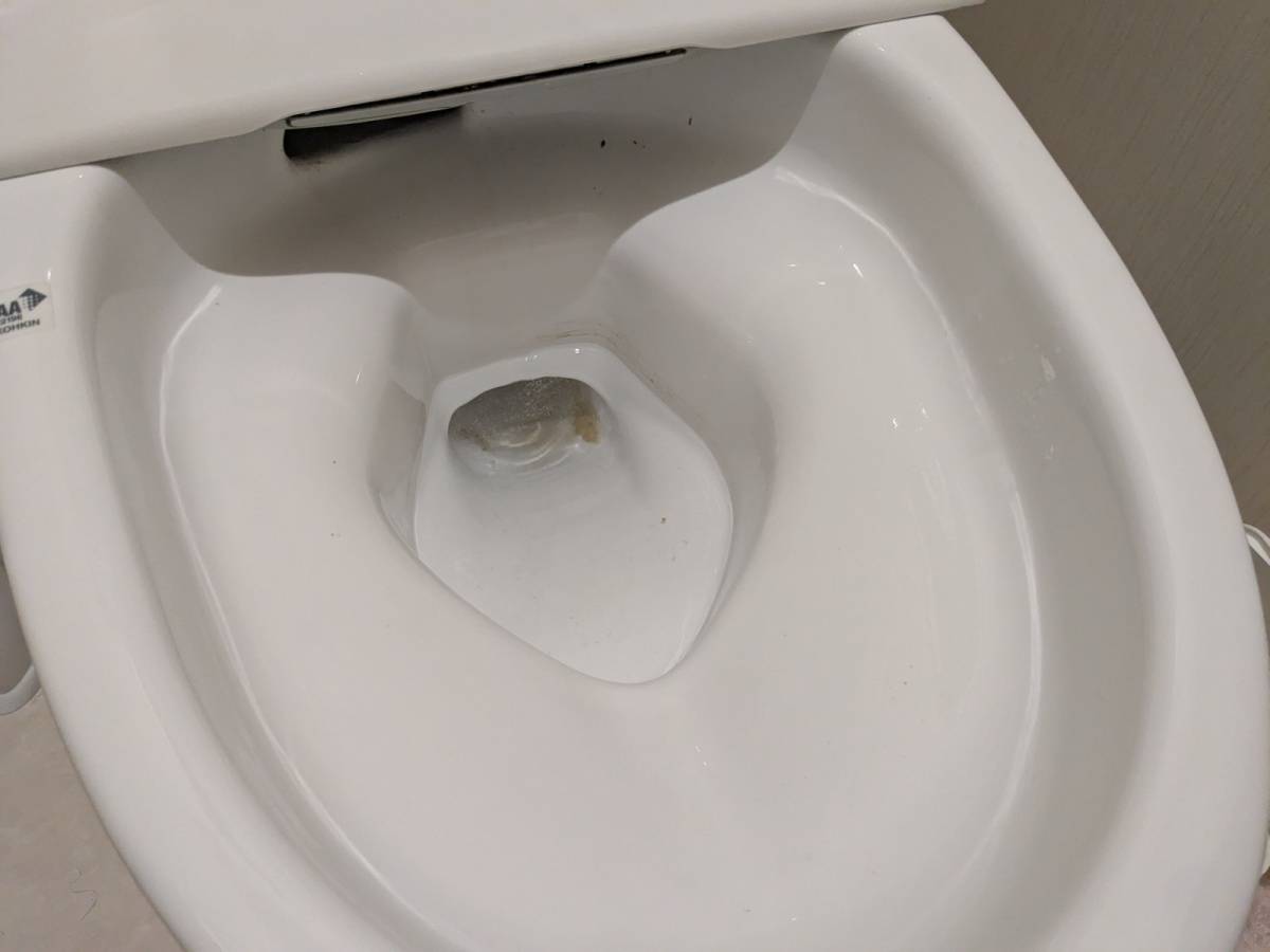 【トイレ掃除】がむちゃくちゃ簡単に！！1枚のシートがどんどん汚れを消していく！！