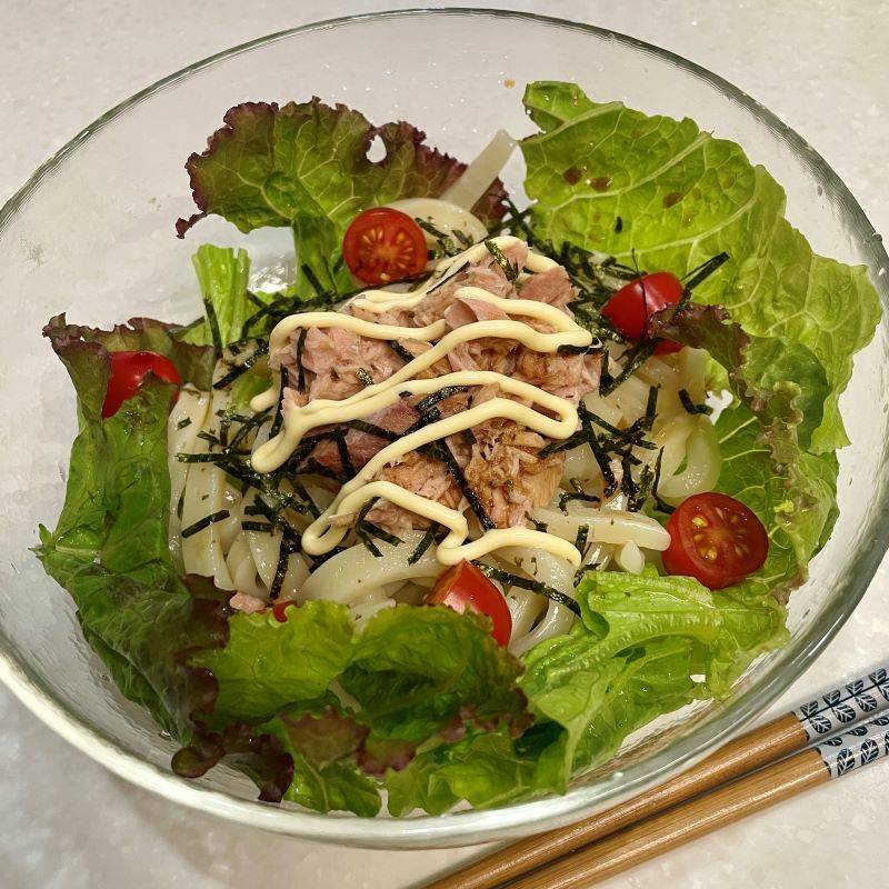 いなば公式の「ツナサラダうどん」のレシピ