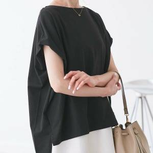 体型を拾わないで着られる！2025年晩夏に買うべき「トップス」5選