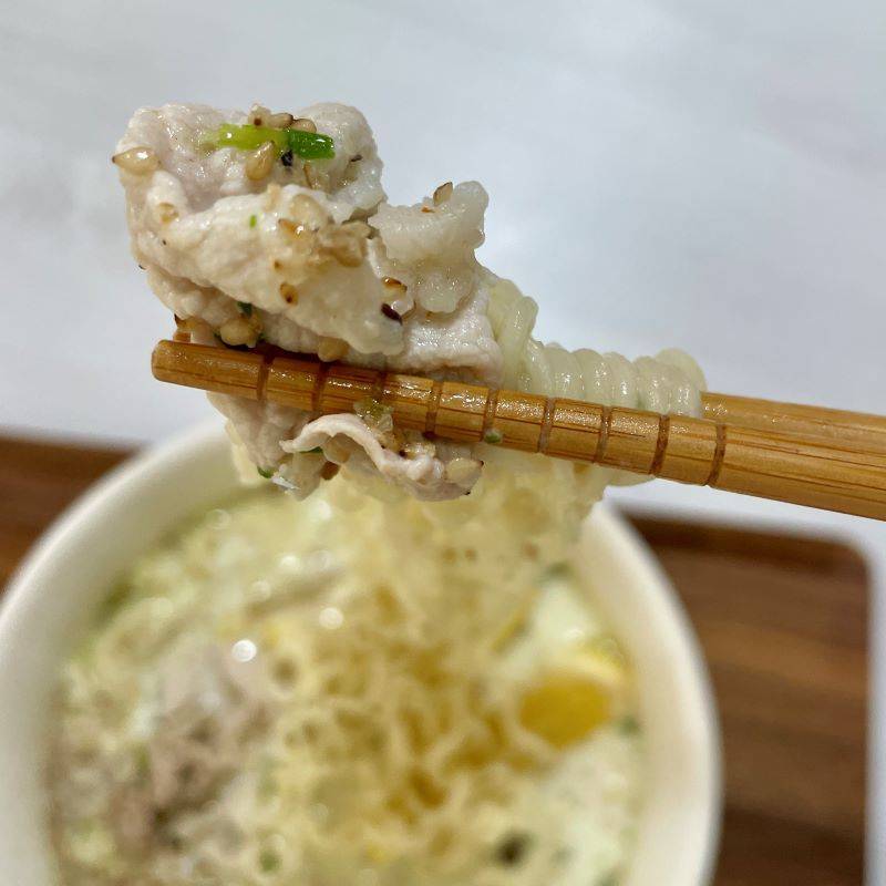 サッポロ一番公式の「【トチギ一番】レモンと牛乳塩らーめん」のレシピ