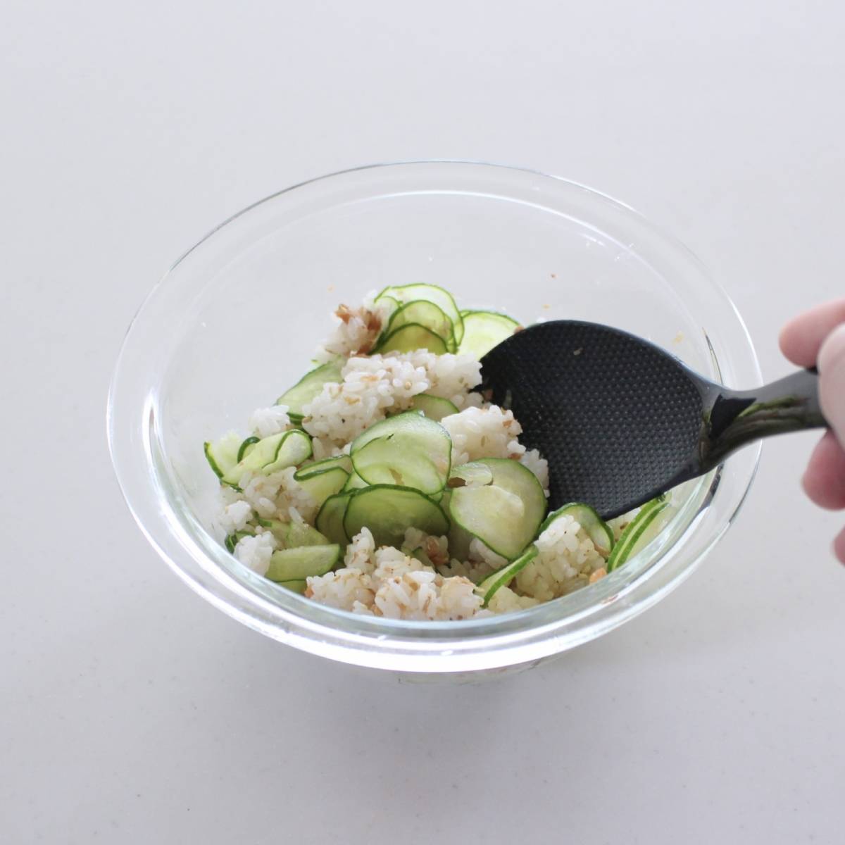 JAグループ公式の「きゅうりと梅のご飯」のレシピ