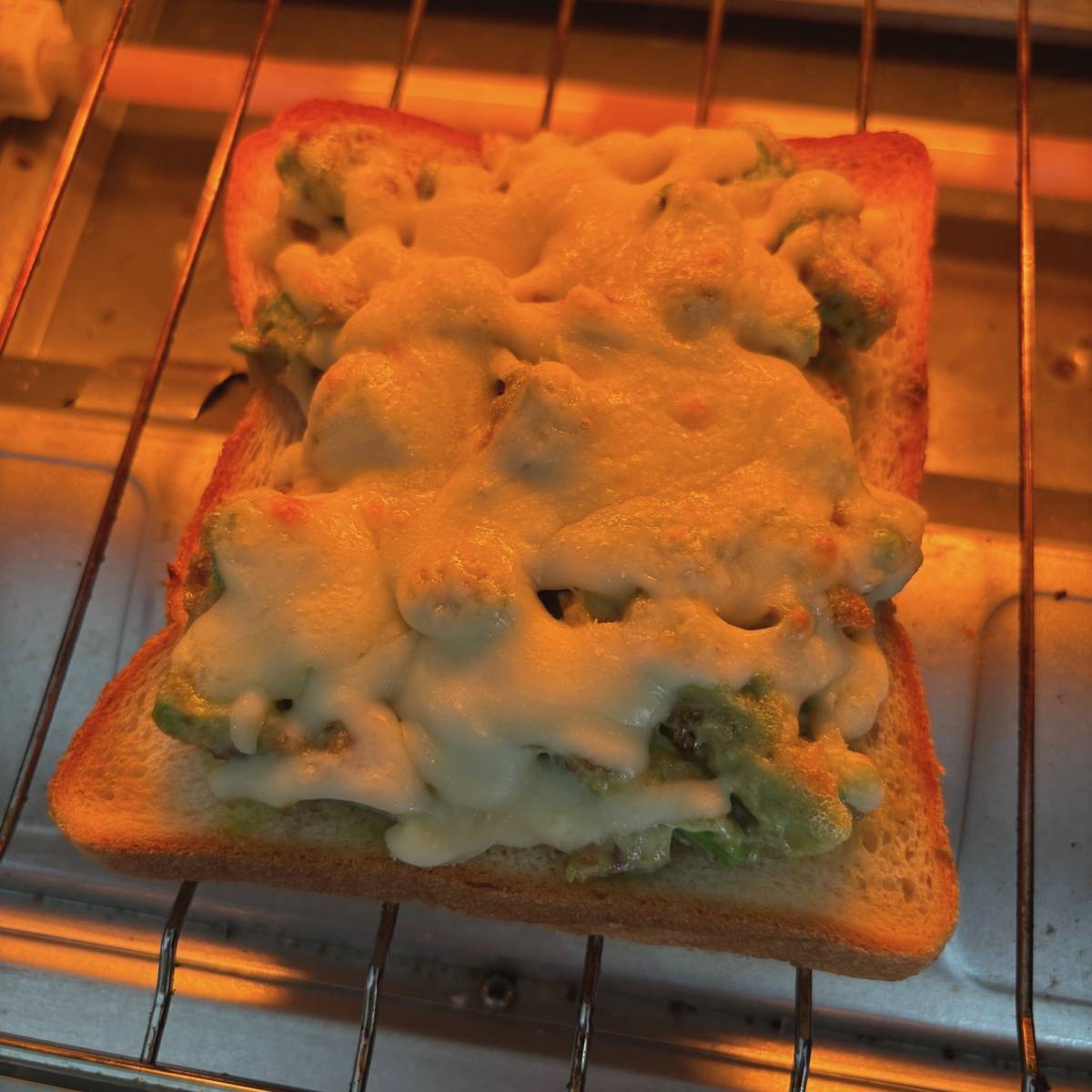 フジパン公式の「アボカドおかかチーズ」のレシピ