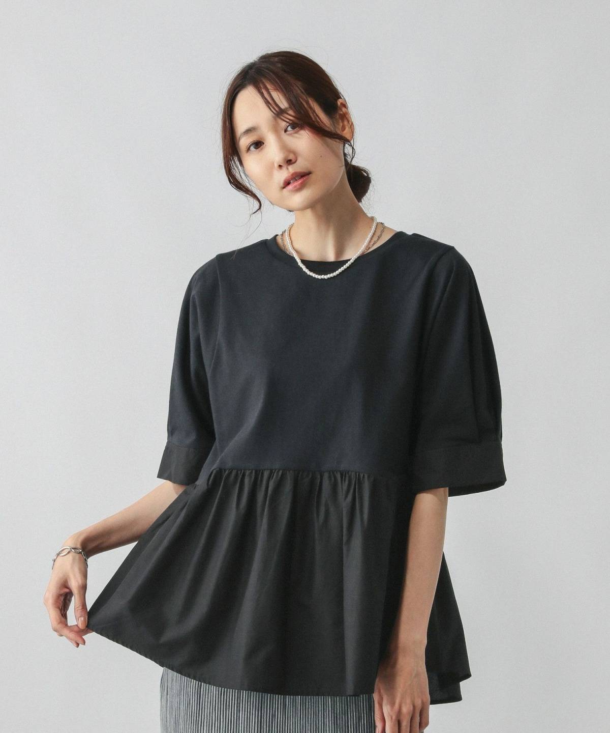 老け見えしない9月のトップス