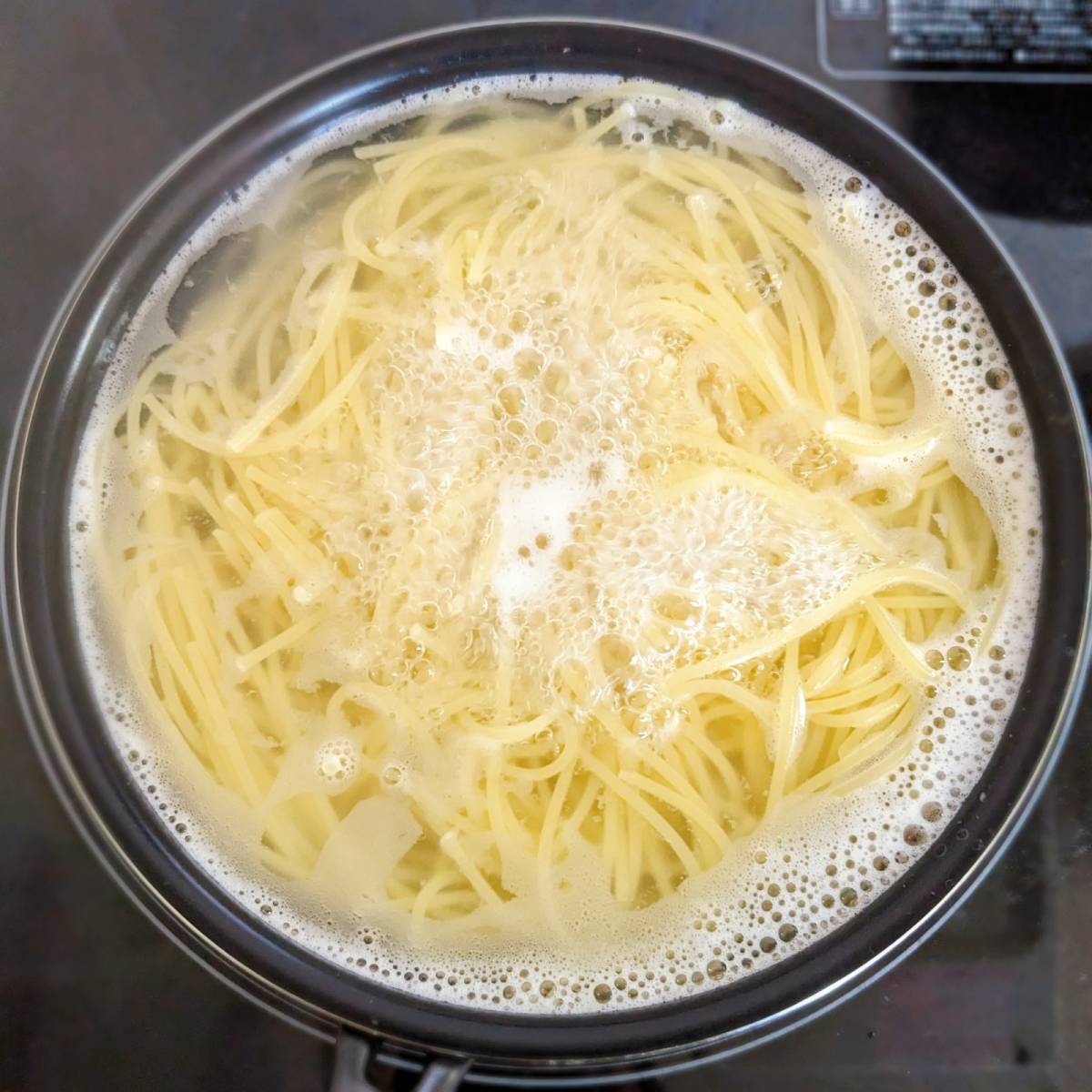 マ・マー公式の「スパゲティ ペペロンチーニ」のレシピ