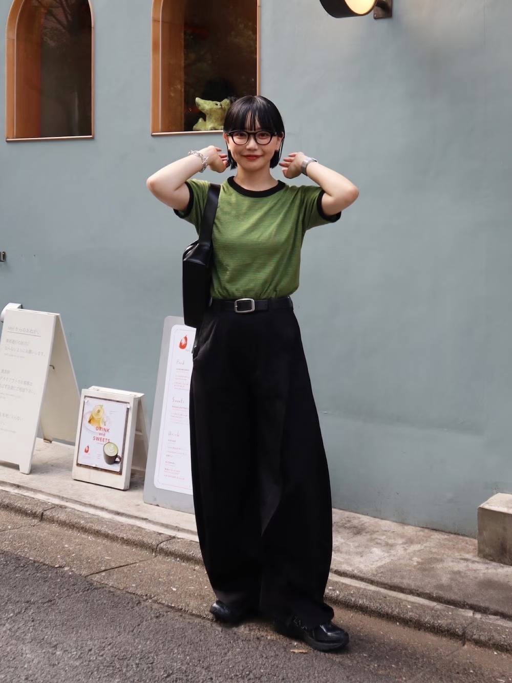 カラートップスを主役にする♡