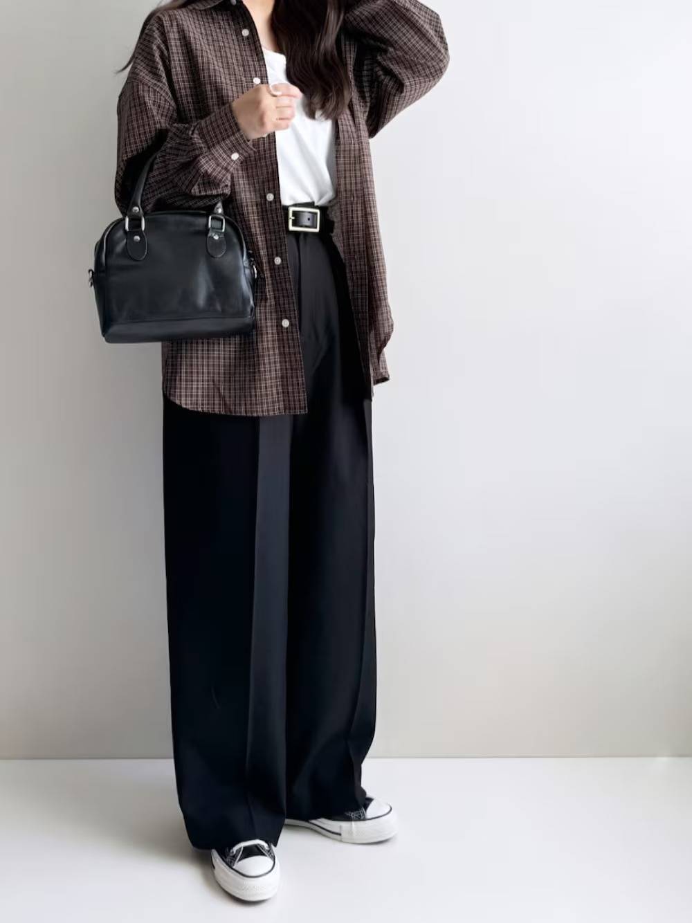 チェック柄のシャツを羽織る♡