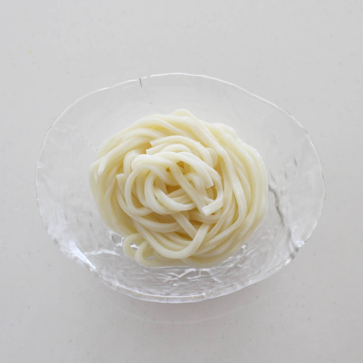 テーブルマーク公式の「冷やしマイルドカレーつけうどん」のレシピ