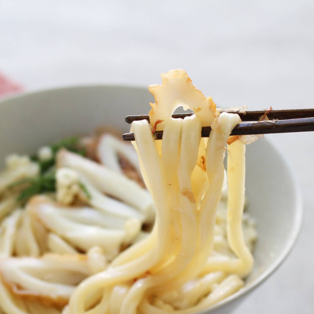 ニッスイ公式の「かま玉活ちくわうどん」のレシピ