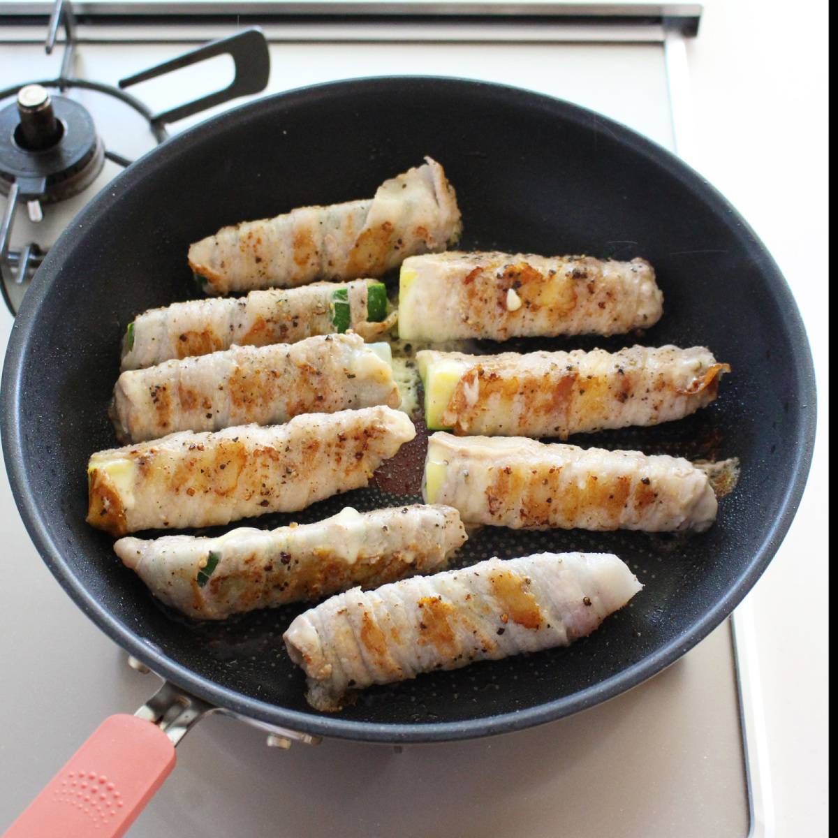 JAグループ公式の「シンプルがおいしい‼︎ズッキーニの豚バラ巻き焼き♪」のレシピ