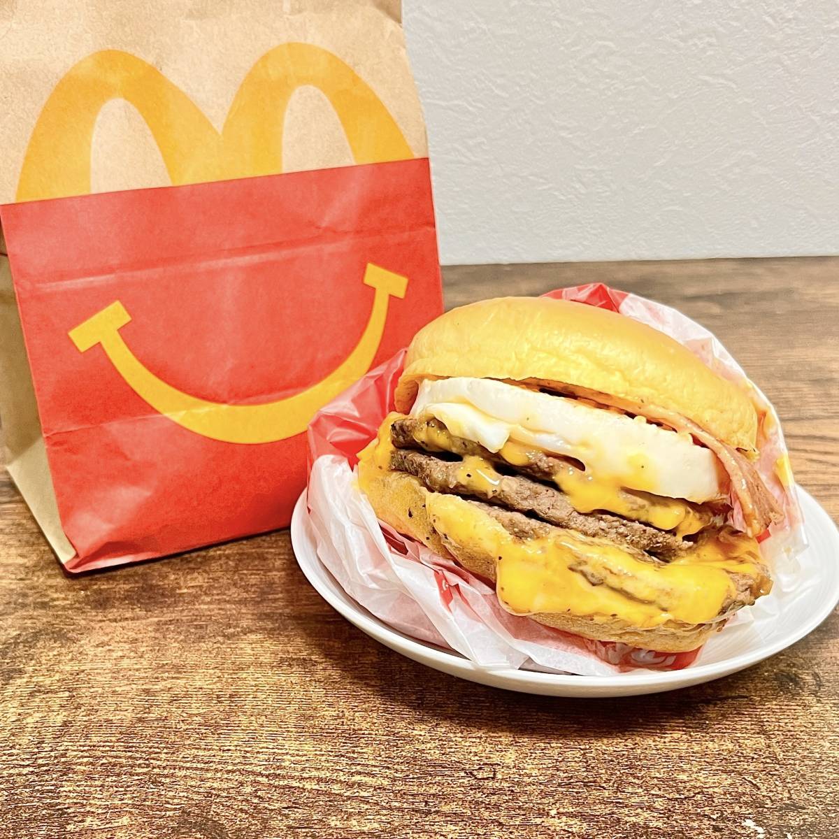 マクドナルドの「トリプルビーフのとろ旨すき焼き月見」