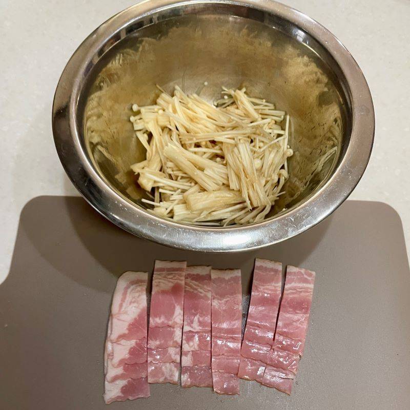 テーブルマーク公式の「えのきバターうどん」のレシピ