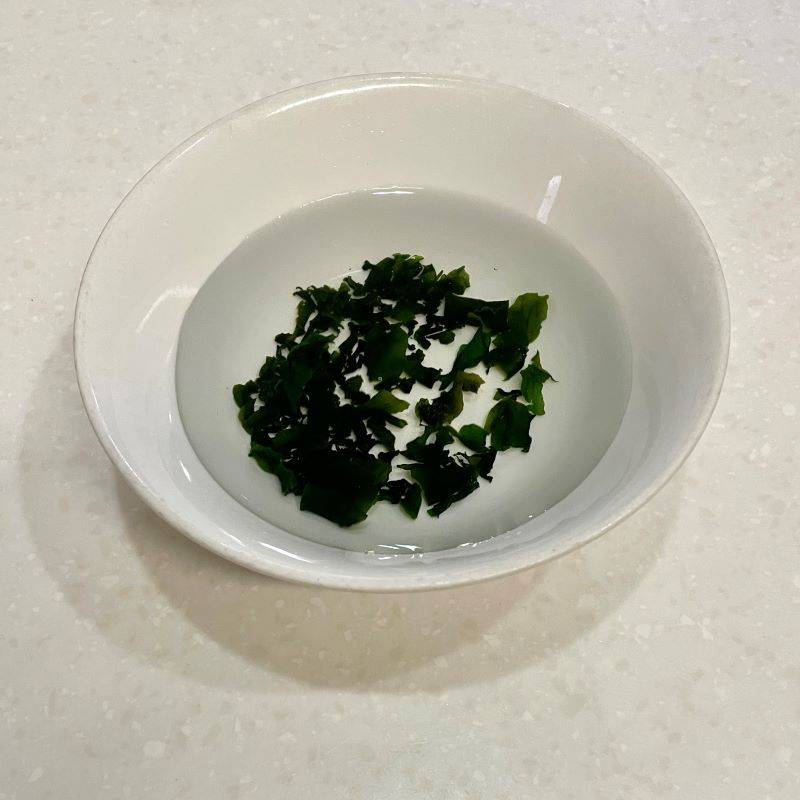 ニッスイ公式の「活ちくわとわかめのジュワッとごまポン酢」のレシピ