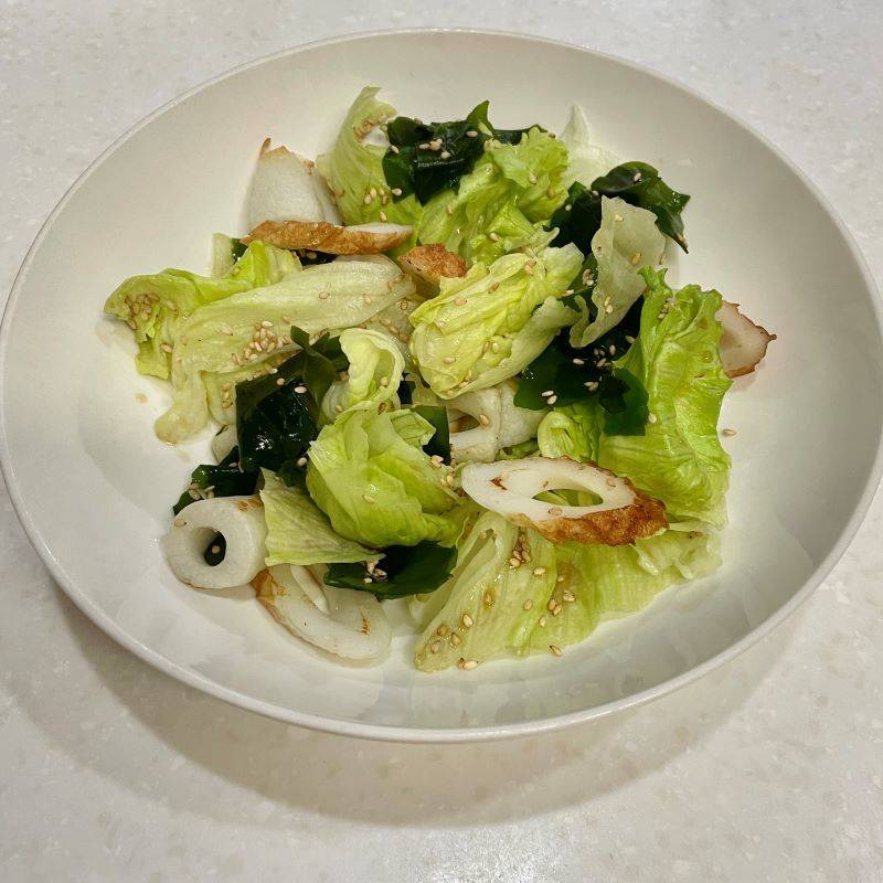 ニッスイ公式の「活ちくわとわかめのジュワッとごまポン酢」のレシピ