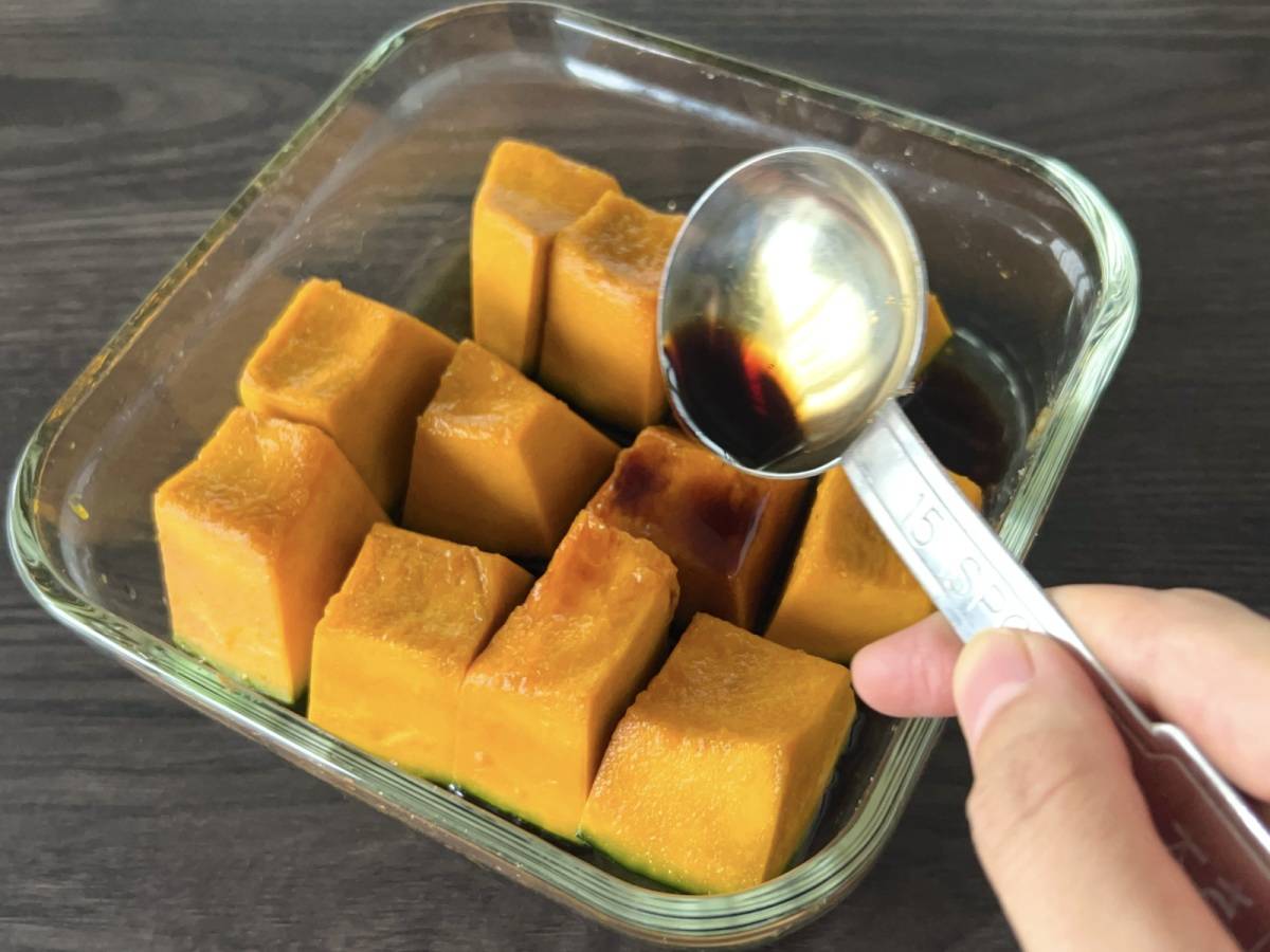 調味料を入れる