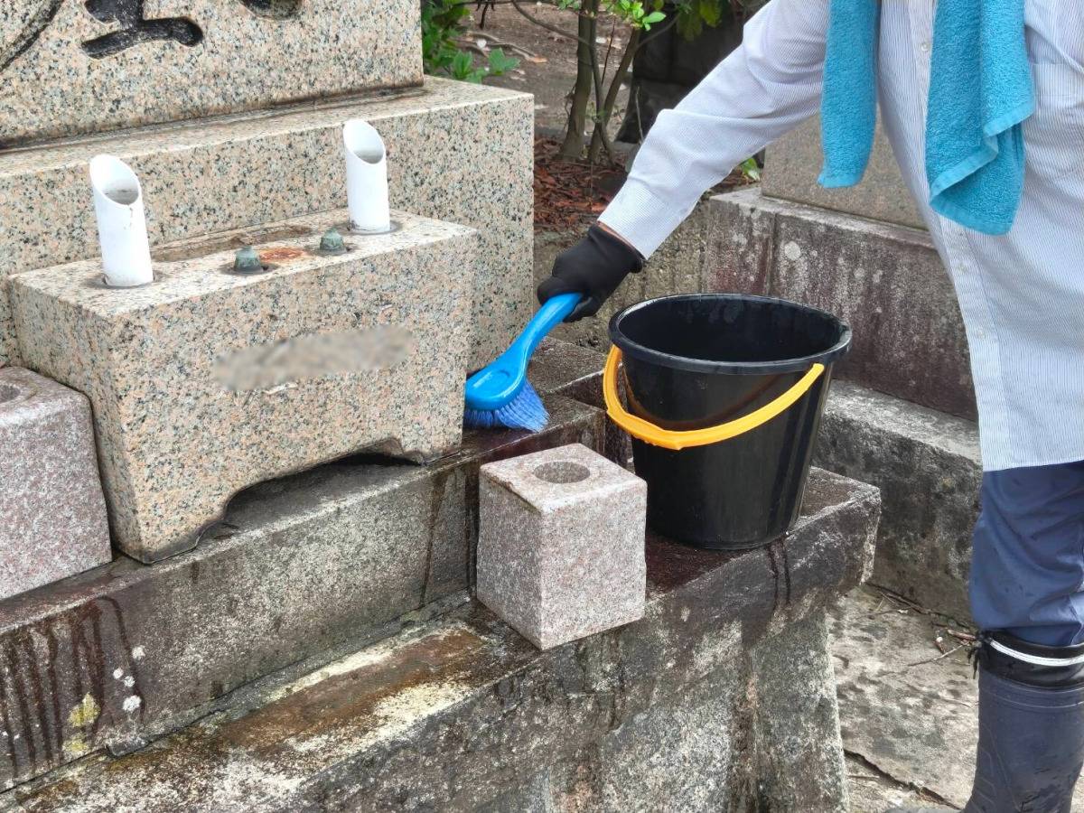 【お彼岸】お墓参りの基本の順序