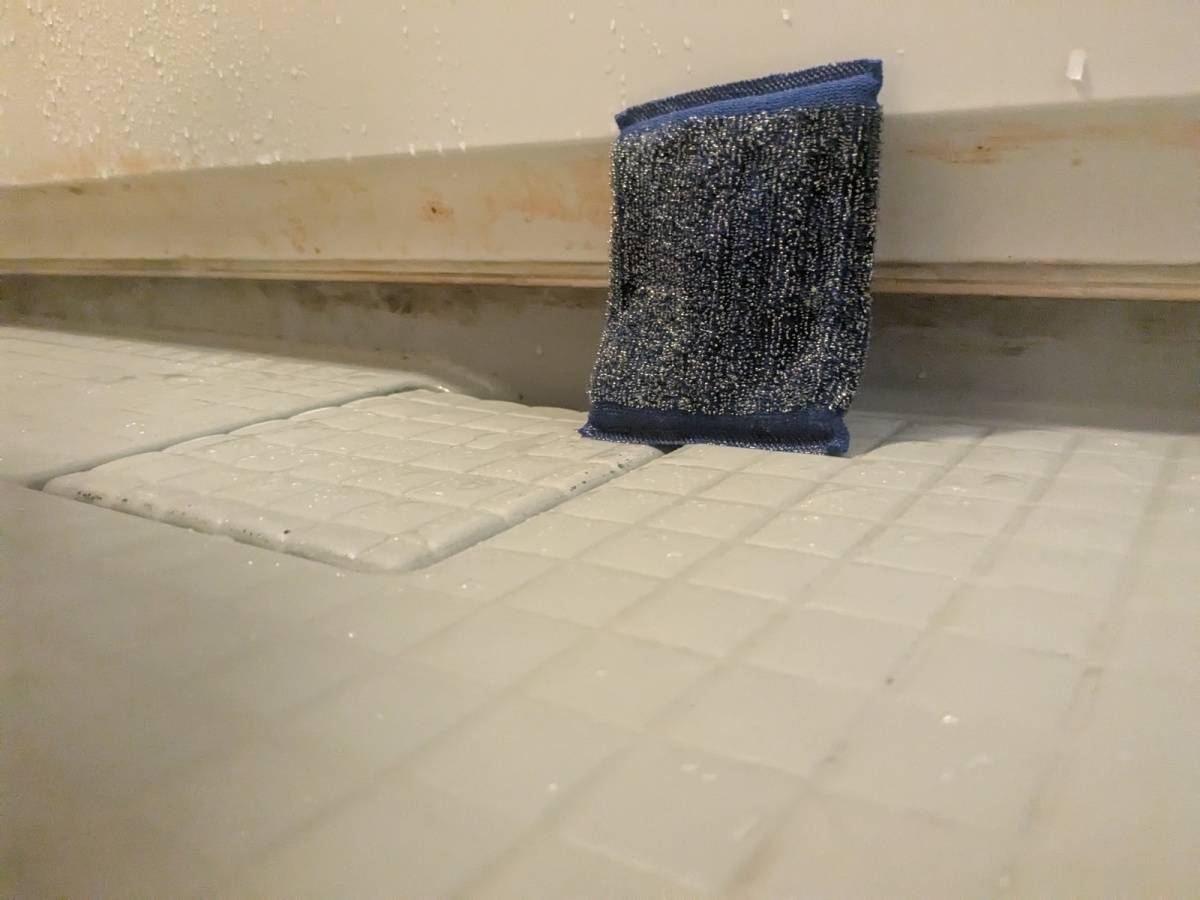 お風呂の石鹸カス、水垢を簡単に落とす方法