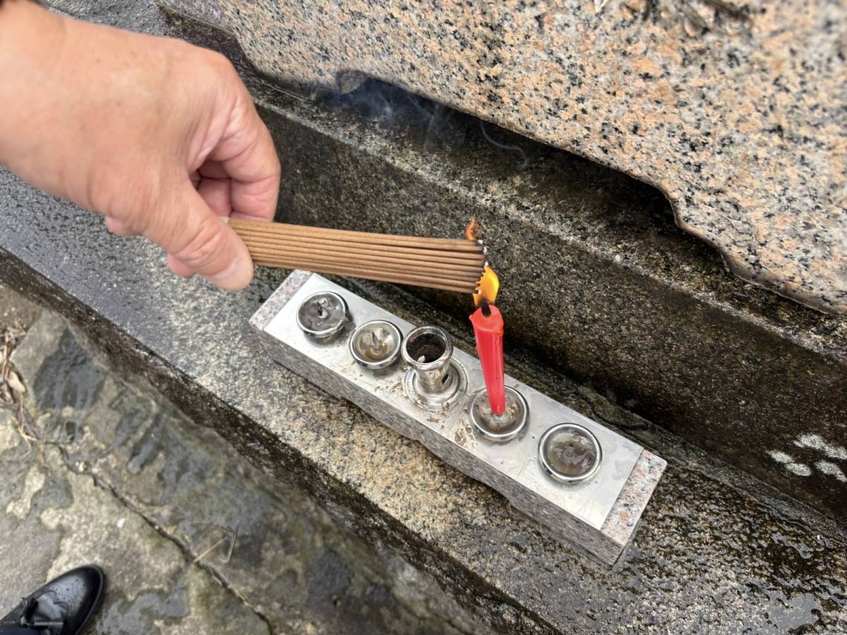 お墓に水をかけすぎるのは逆効果？やりがちな失敗