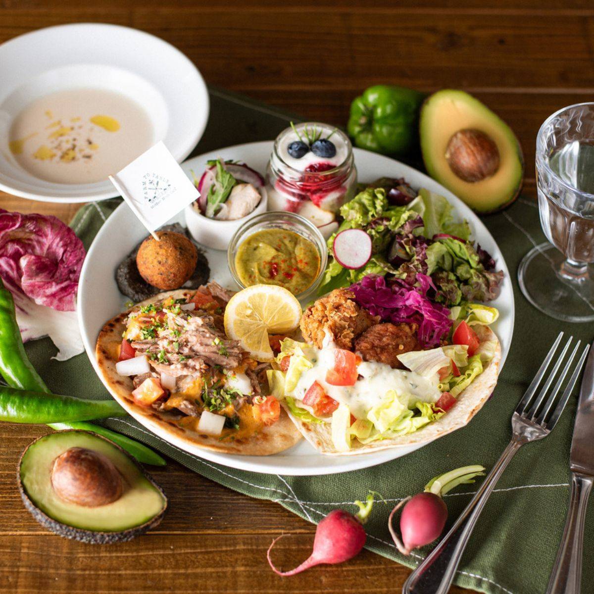 大人のお子様ランチ「マザームーンカフェ」