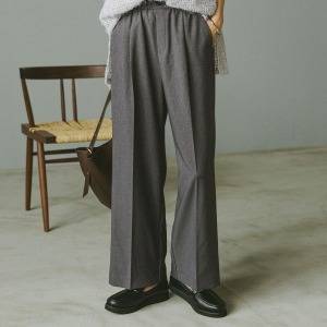 穿くと脚が太く見えがちな40代こそ試す価値あり！人気の「ワイドパンツ」でスッキリ！【2025年秋のおすすめ】