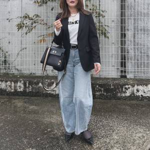 【2025年10月】50代はこう着てみて……!垢抜けるデニムパンツコーデ5選