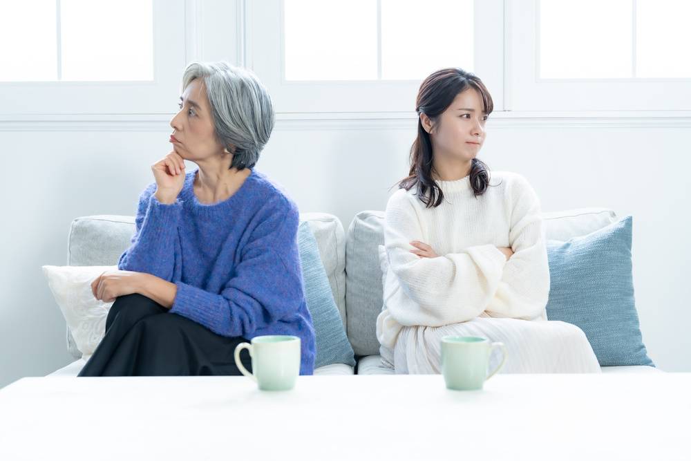 険悪な嫁と義母のイメージ